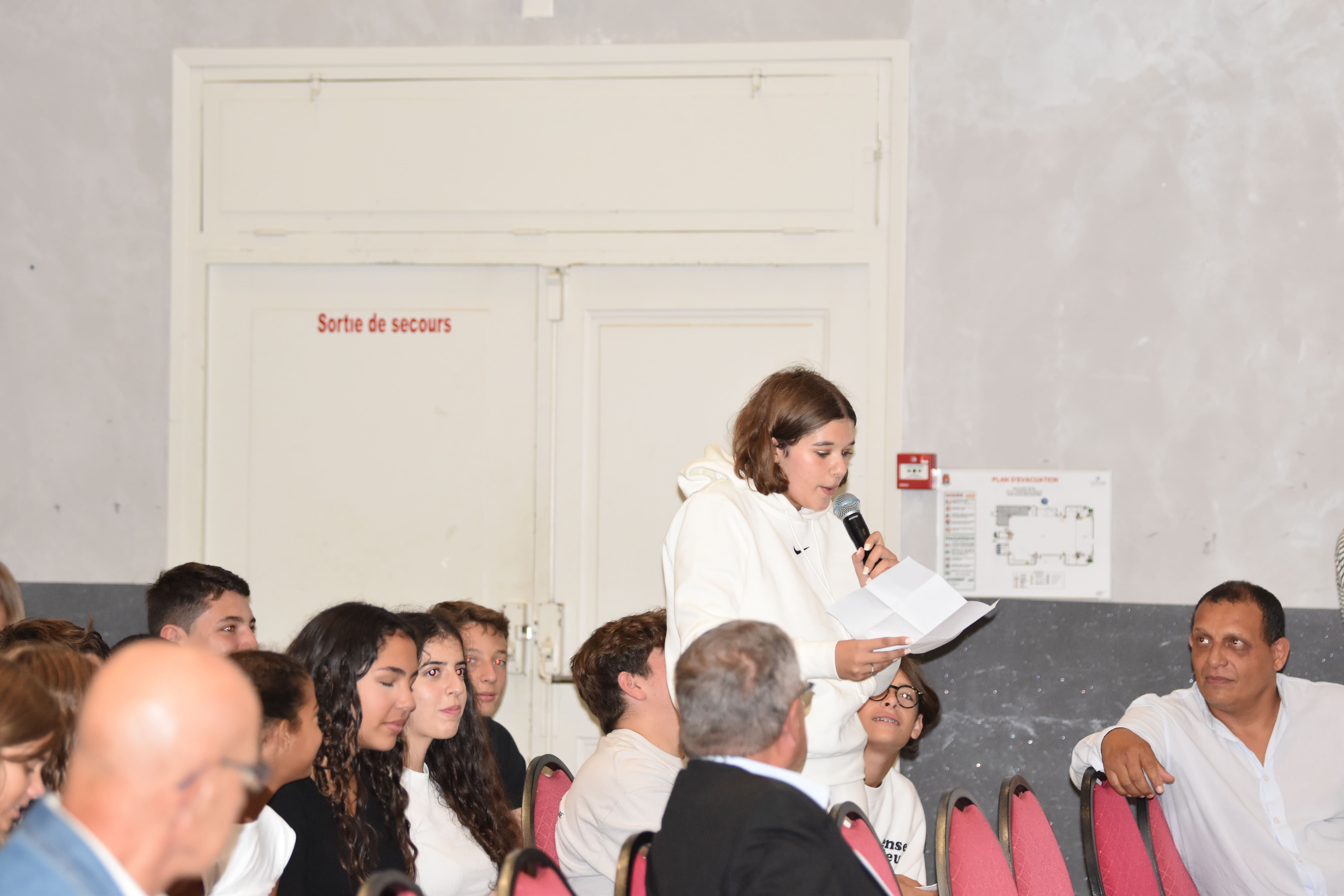 conférence esprit de defense.jpg